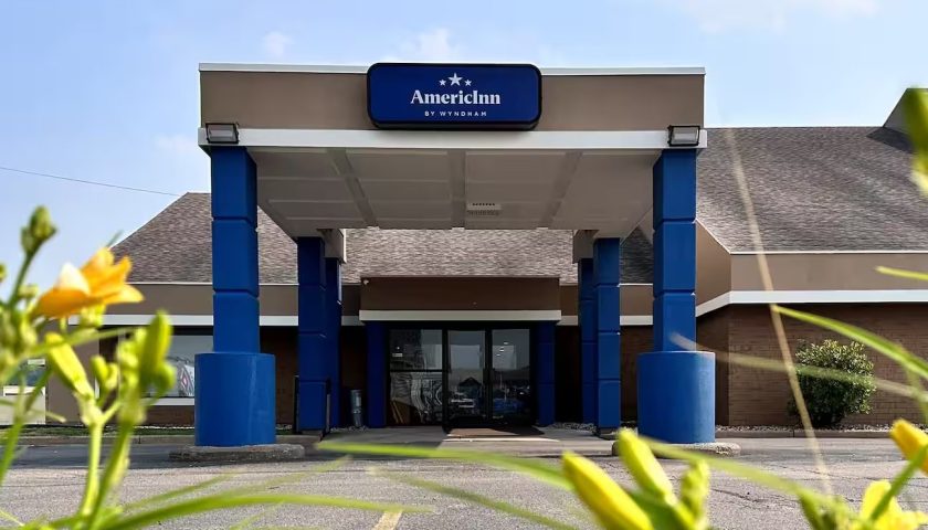 AmericInn by Wyndham Marshfield